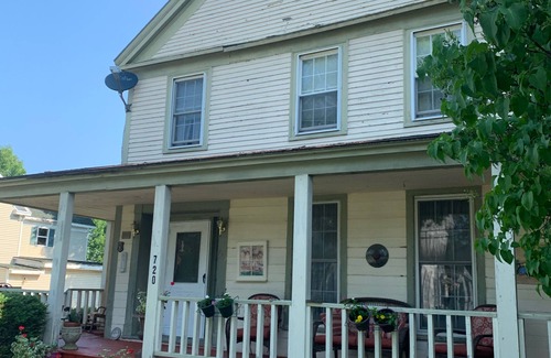 Calais Casa | Hermosa casa privada con vista al río