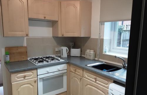 Rowton Casa | Beautiful romantic village house with Netflix