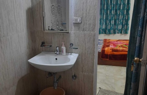 Raipur Casa | Beautiful Room, Best Location, Friendly Host, AC, Attached Bathroom, Kitchen