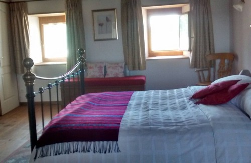 Tardes Otro | Hermosa casa de piedra Impresionantes vistas enclavado en la campiña de Creuse.