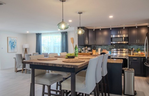 Flor-a-mar Casa | Beautiful Saltwater Canal Home at the Gulf of Mexico