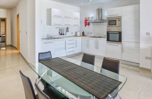 Pieta Apartamento | Beautiful seafront home with private balcony & BBQ