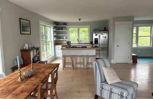Tenants Harbor Cabaña | Beautiful Seaside cottage with stunning views