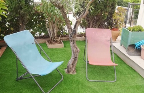 Llanca Apartamento | Beautiful seaside apartment in quiet neighborhood