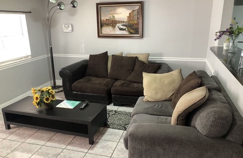 Tampa Apartamento | beautiful self contained apartment with large kitchen