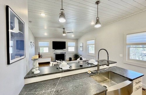 Spearfish Apartamento | Beautiful Serene Carriage House Apartment