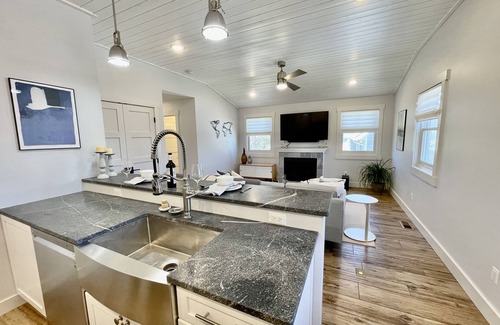 Spearfish Apartamento | Beautiful Serene Carriage House Apartment