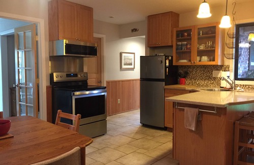 Noble Apartamento | Beautiful setting, peaceful. Ground floor unit near historic Alum Rock Park.