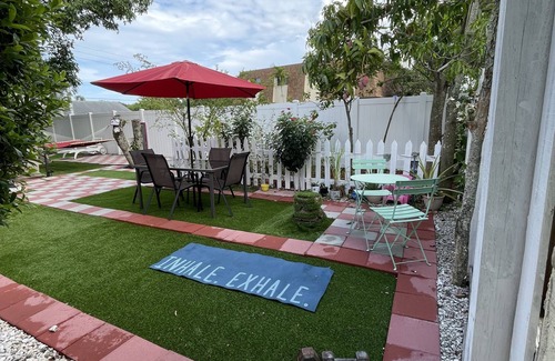 North Lauderdale Casa | Beautiful & spacious Backyard for gatherings and events in North Lauderdale!