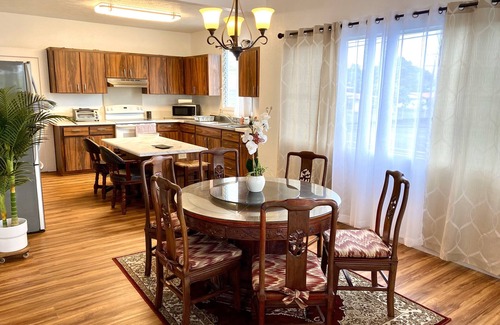 Hilo Casa | Beautiful Spacious 3 bedroom house in Charming Hilo. Close to everything. 1150sq