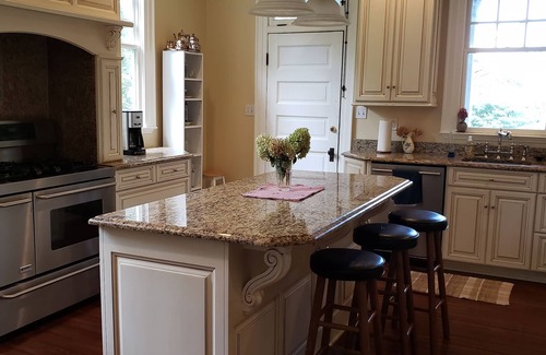 Sabillasville Casa | Beautiful, Spacious Historic Victorian Near Ski Liberty