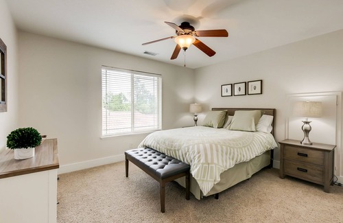 Ponderosa Trails Casa | Hermosa casa espaciosa- UBICACIÓN! ¡Nuevo listado!