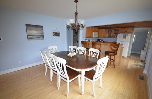 Northport Casa | Northport Retreat-Beautiful home- En el pueblo-A pie de agua