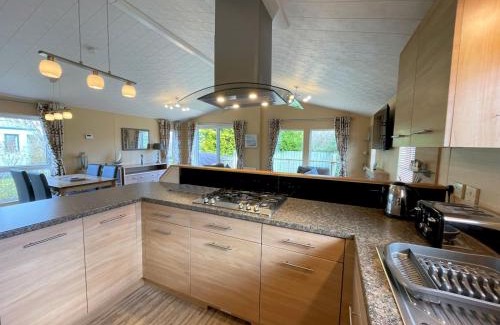 Rockcliffe Casa | Beautiful Spacious Lodge in Kippford Country Park Pass the Keys