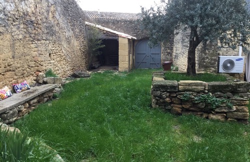 Vers-Pont-du-Gard Casa | Hermosa casa de piedra en el pueblo de Vers Pont du Gard