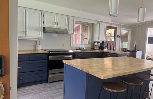 Fenelon Falls Cabaña | Beautiful Sturgeon Lake Retreat