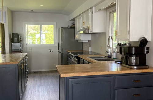 Fenelon Falls Cabaña | Beautiful Sturgeon Lake Retreat