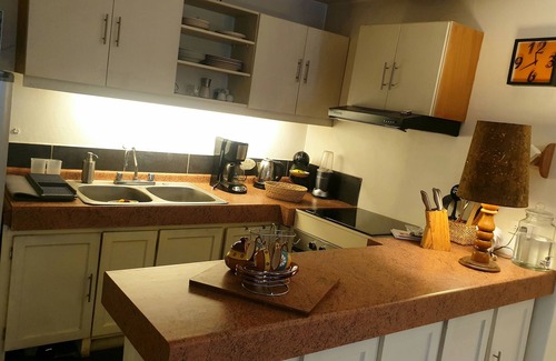 La Mariscal Apartamento | Cordero Hermosa suite w / balcón