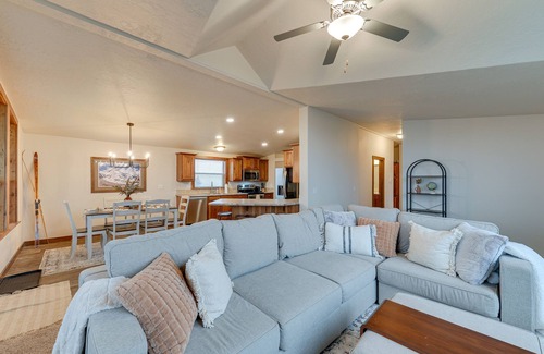 Clawson Casa | Beautiful Tetonia Escape w/ Porch & Teton Views