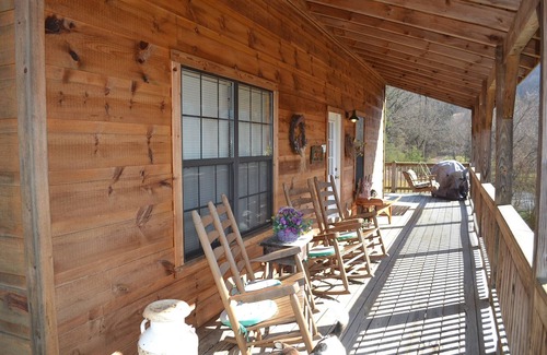 Sevierville Cabina | Hermosa tres habitaciones y dos baños cerca de Pigeon Forge, Gatlinburg