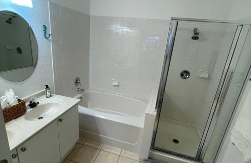 Orlando Casa | BEAUTIFUL TOWN HOUSE NEAR THE PARKS! AND DOWNTOWN!