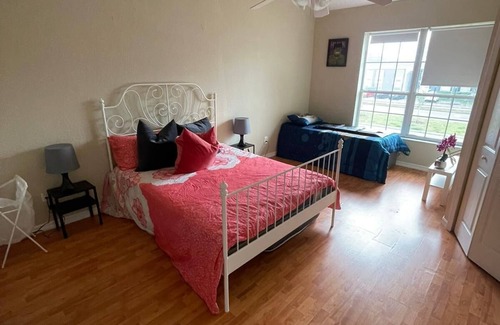 Orlando Casa | BEAUTIFUL TOWN HOUSE NEAR THE PARKS! AND DOWNTOWN!