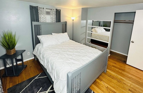 Milwaukee Casa | Beautiful Townhome!!!! Accepting Traveling Nurses