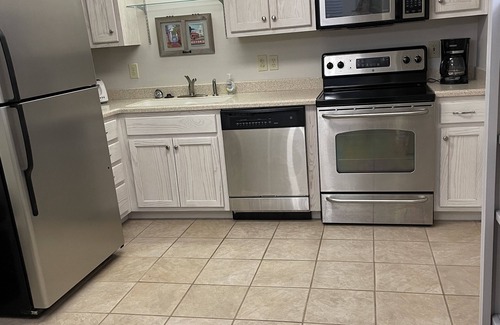 Oxford Casa | Beautiful Townhome in Gated Community 1 mile from Ole Miss