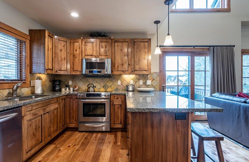 Tamarack Resort Casa | Beautiful Townhome|Private Hot Tub, Ski-In/Ski-Out