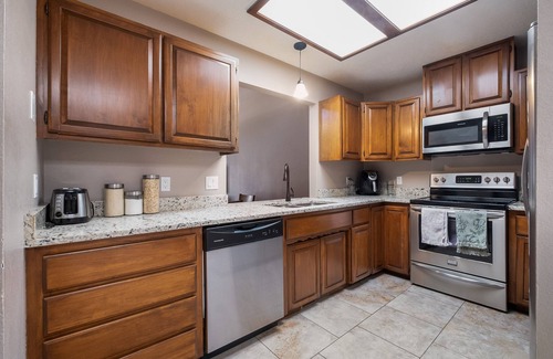 Northeast Heights Casa | Beautiful Townhome in NE Albuquerque