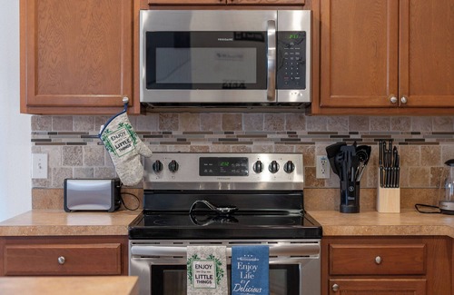 Sanford Casa | Beautiful townhouse awaits you. Pet friendly!