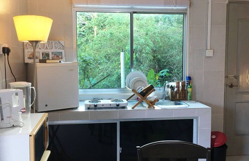 Gadong Casa | Hermoso apartamento convertido de dos dormitorios (casa de huéspedes) a 8 minutos del corazón de la ciudad