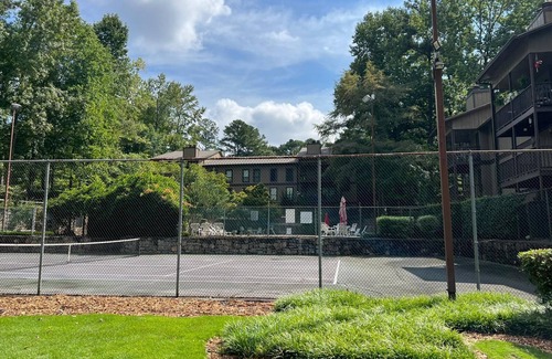 Tucker Casa | Beautiful two bedroom Townhouse near Emory