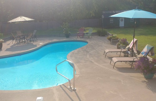 Bellevue Casa | Hermoso espacio de dos habitaciones. Gran barrio, entrada privada.