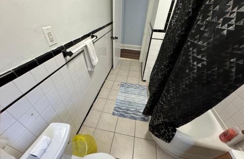 Anacostia Apartamento | Beautiful Updated 4BR Apartment in DC with Easy Parking