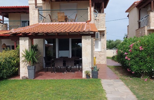 Halkidiki Casa | Beautiful vacation home by the sea with sea view
