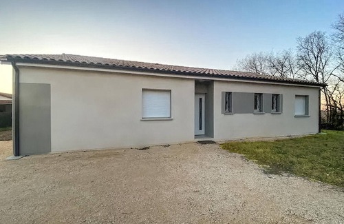 Montcabrier Casa | Beautiful vacation home with pool on the edge of the forest.