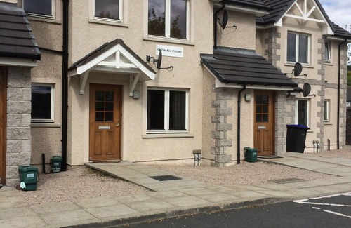 Aberdeen Apartamento | APARTAMENTO DE PUEBLO EN ABERDEEN SUBERB CON WIFI Y PARKING