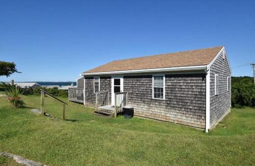 North Truro Casa | Beautiful Views of Cape Cod Bay