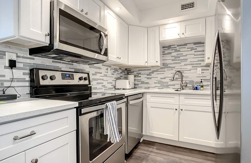 Aquarius Oceanfront Condominio | Beautiful Views on the Beach in Quiet Ormond Beach area