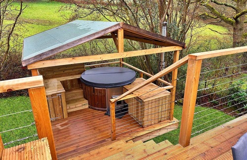 Chiddingstone Hoath Casa | Maravillosa casa de vacaciones para 4 personas con WIFI, jacuzzi y terraza