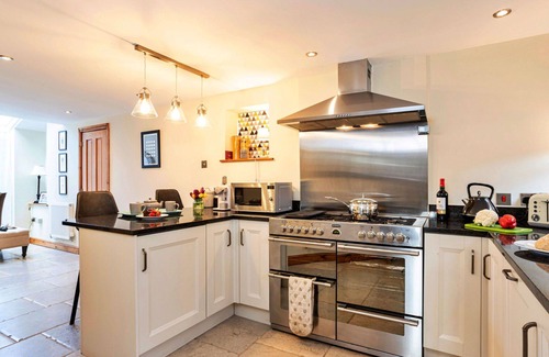 Casterton Casa | Preciosa casa de vacaciones para 8 personas con WIFI y TV