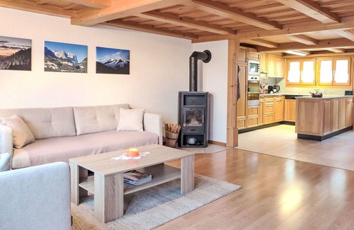 Innertkirchen Villa | Estupenda casa de vacaciones con WIFI, TV, terraza, mascotas permitida y vista panorámica