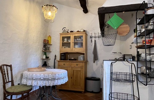 Borgomaro Casa | Preciosa casa de vacaciones para 2 personas con WIFI, TV, terraza y aparcamiento