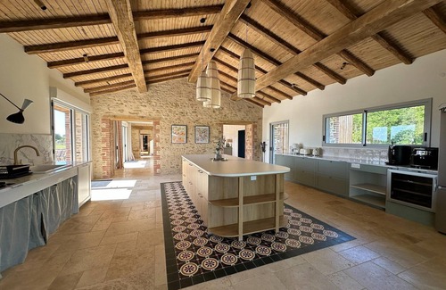 Sainte-Cecile Casa | Preciosa villa con bienestar y vistas
