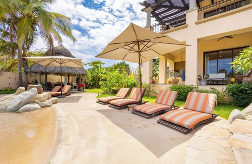 Los Cabos Villa | ¡Hermosa villa (con personal) en exclusivo conjunto junto al mar! ¡En Oferta!