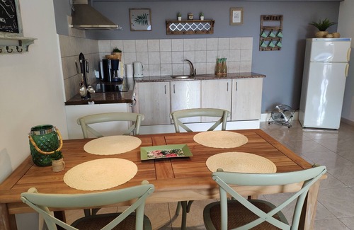 Playa Blanca Villa | Casa Mimi - Hermosa villa con piscina privada climatizada, vista al mar, cerca de la playa