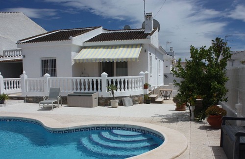 El Chaparral Villa | Hermosa villa con piscina privada y jardín.