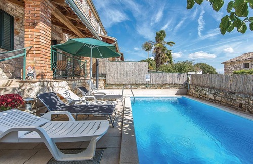 Fuskulin Casa | Hermosa villa con piscina, vista al mar, barbacoa, wifi, adecuado para la familia