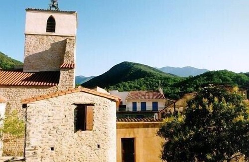 Finestret Casa | Hermosa casa de pueblo en las estribaciones de los Pirineos